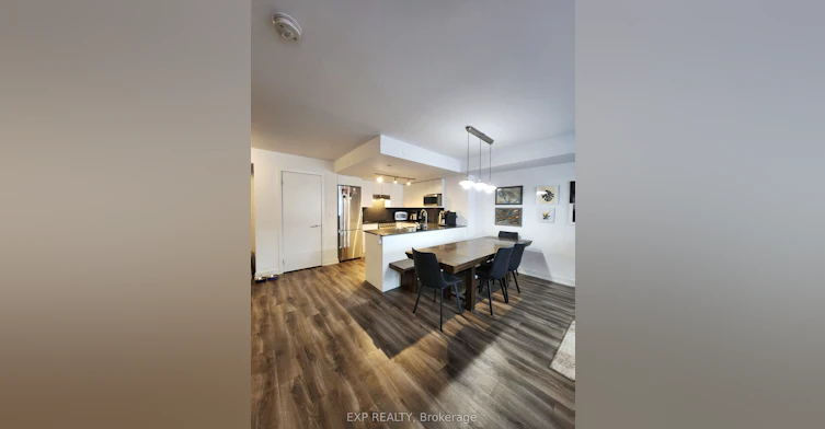 7-106 Varna Drive, Toronto, ON, M6A 0C8