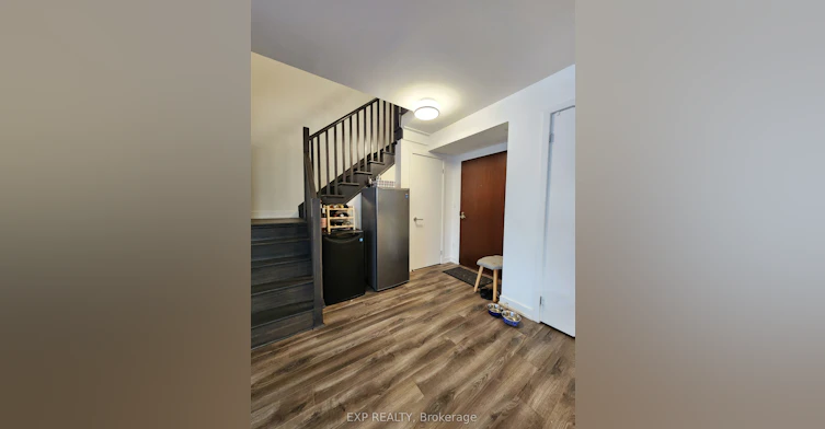 7-106 Varna Drive, Toronto, ON, M6A 0C8 - 5