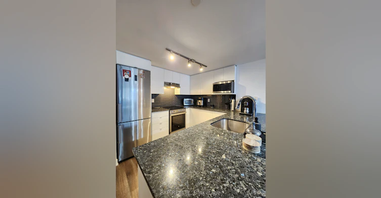 7-106 Varna Drive, Toronto, ON, M6A 0C8 - 3