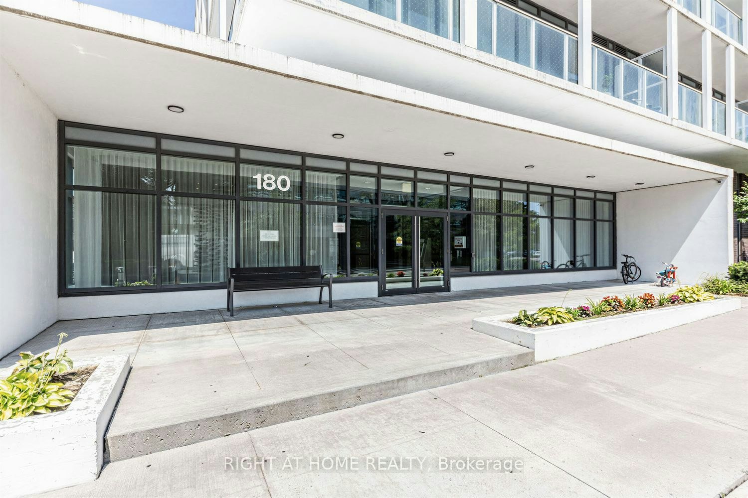 2-180 Fairview Mall Drive, Toronto, ON, M2J 0G4 - 28