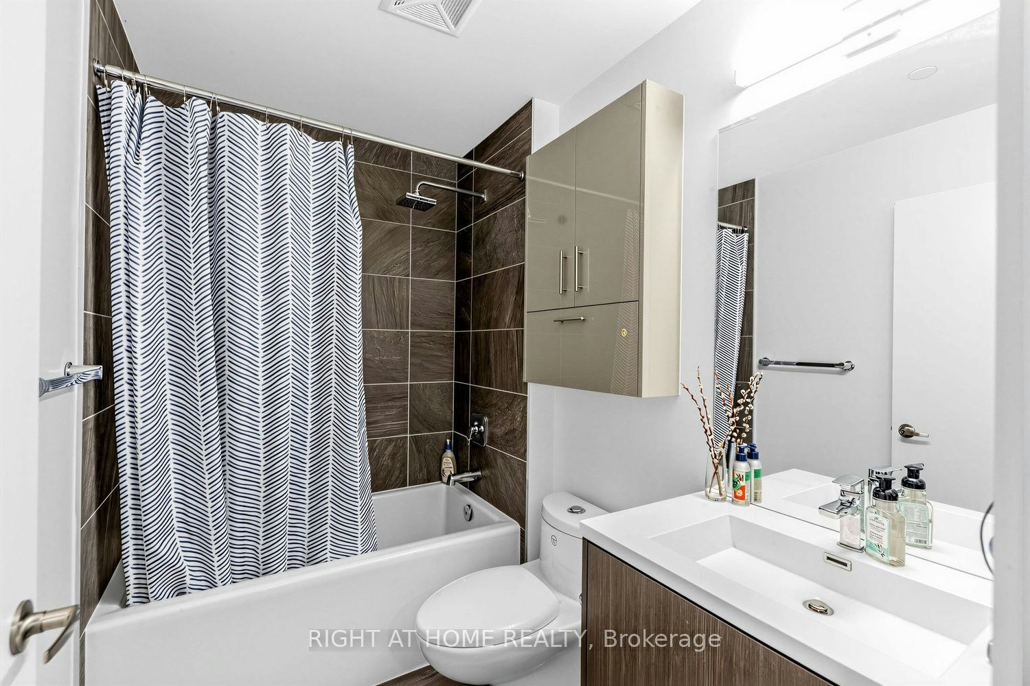 2-180 Fairview Mall Drive, Toronto, ON, M2J 0G4 - 19