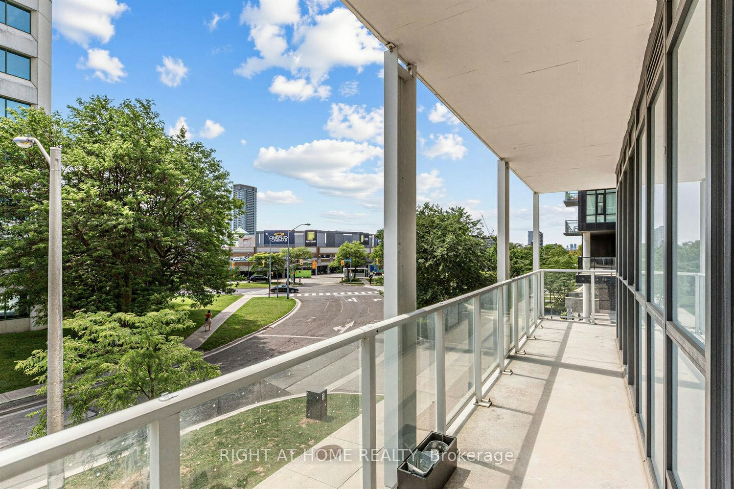 2-180 Fairview Mall Drive, Toronto, ON, M2J 0G4 - 21