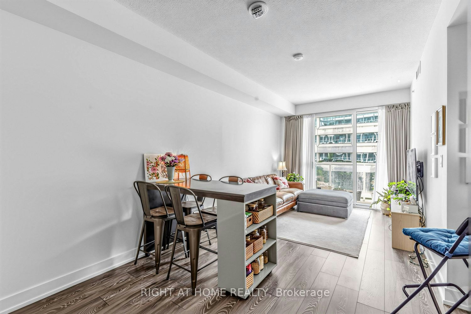 2-180 Fairview Mall Drive, Toronto, ON, M2J 0G4 - 3