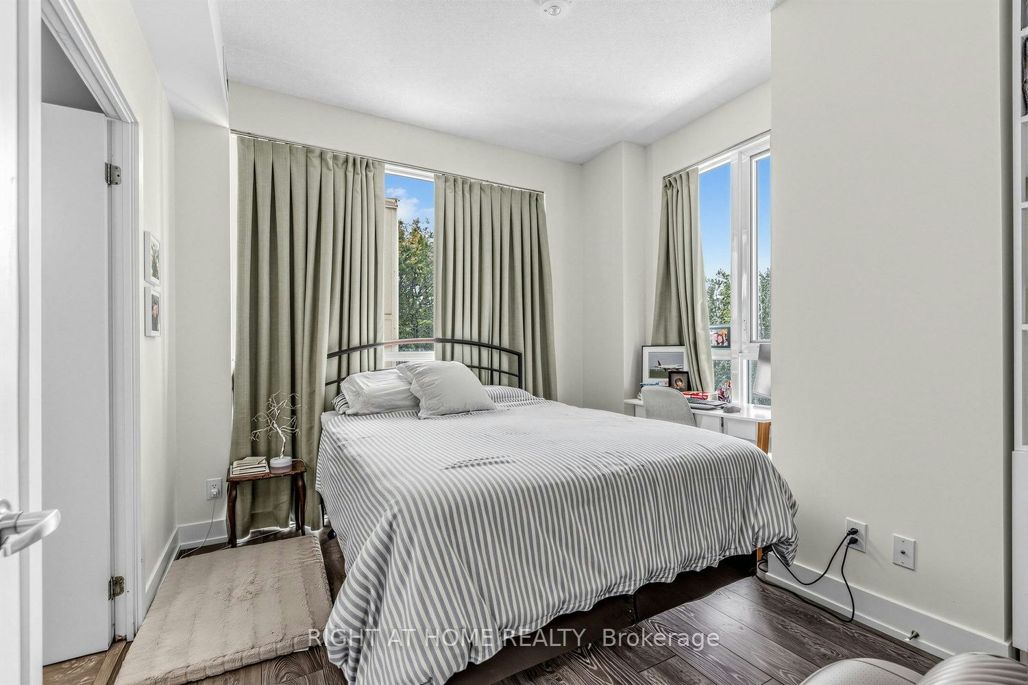 2-180 Fairview Mall Drive, Toronto, ON, M2J 0G4 - 13
