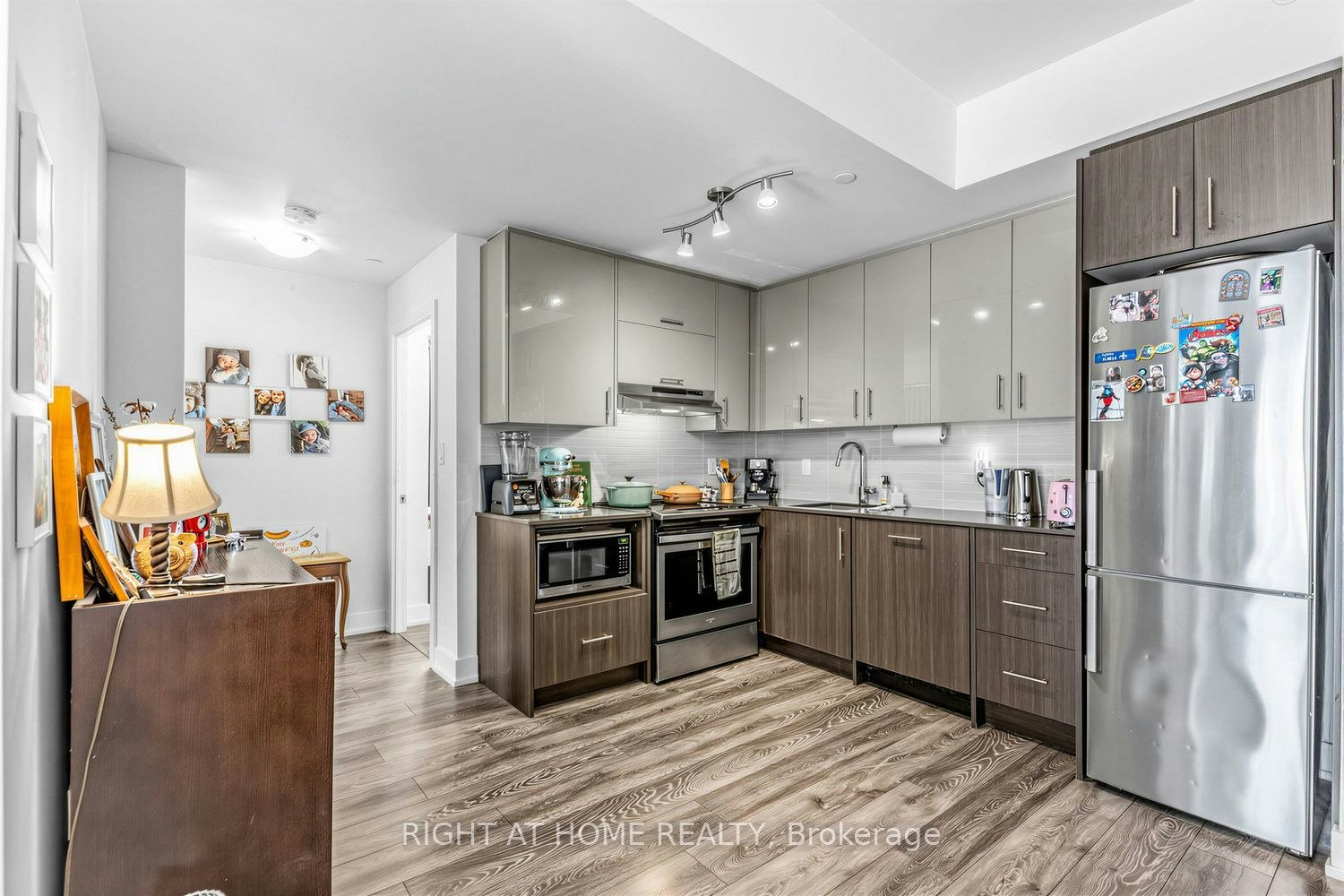 2-180 Fairview Mall Drive, Toronto, ON, M2J 0G4 - 9