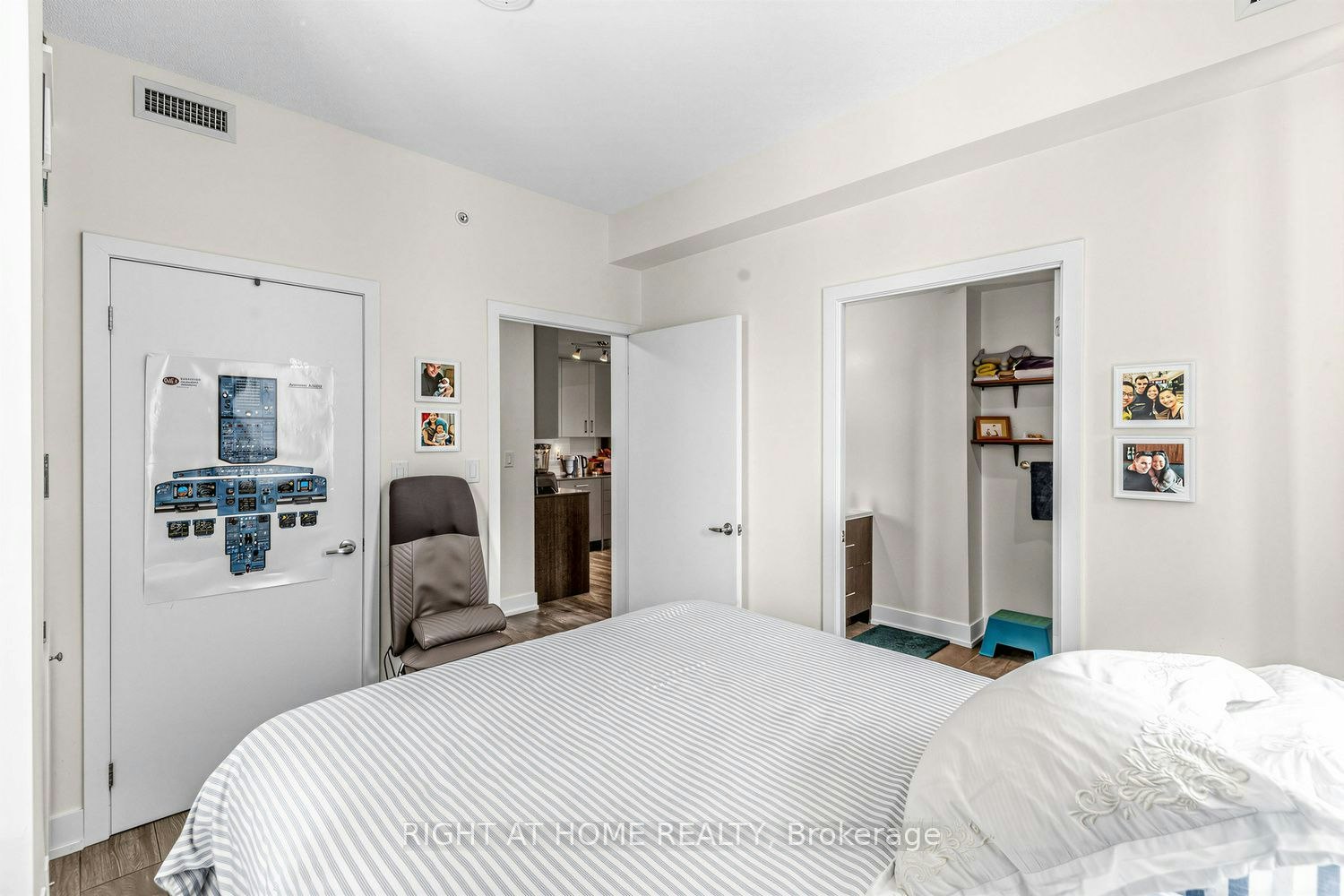 2-180 Fairview Mall Drive, Toronto, ON, M2J 0G4 - 14