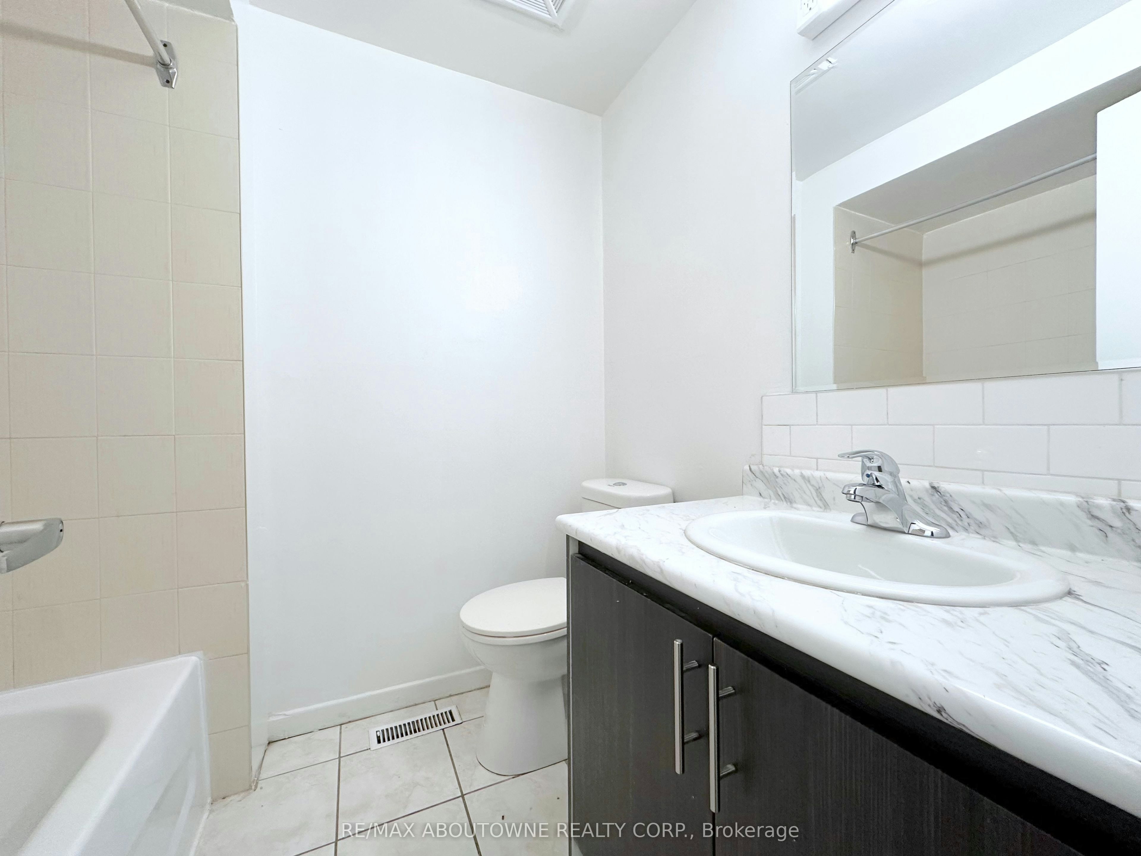 TH4-63 Havenbrook Boulevard, Toronto, ON, M2J 1A7 - 11