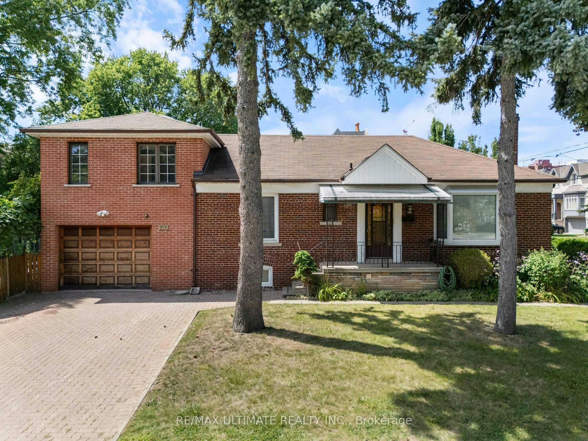 519 Douglas Avenue, Toronto, ON, M5M 1H7