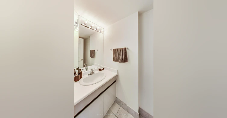 TH5-11 Broadway Avenue, Toronto, ON, M4P 1T7 - 13
