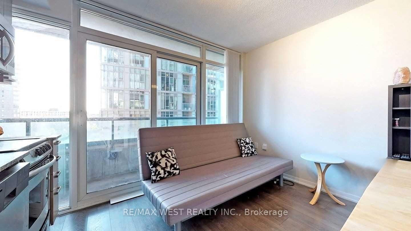 720-36 Lisgar Street, Toronto, ON, M6J 0C7 - 5