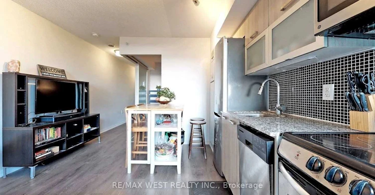 720-36 Lisgar Street, Toronto, ON, M6J 0C7 - 7