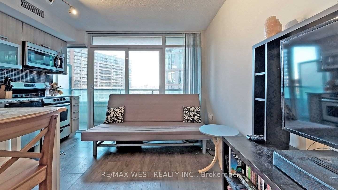 720-36 Lisgar Street, Toronto, ON, M6J 0C7 - 3