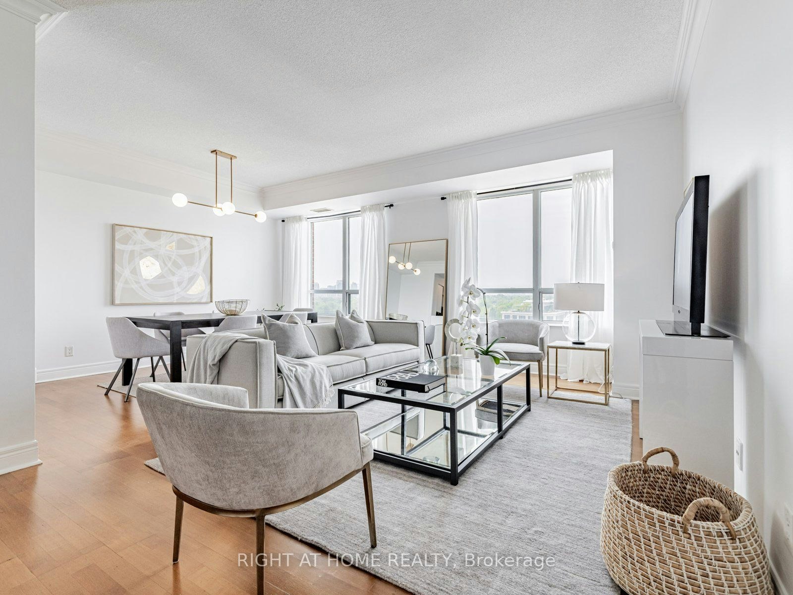 RG1-1 Clairtrell Road, Toronto, ON, M2N 7H6