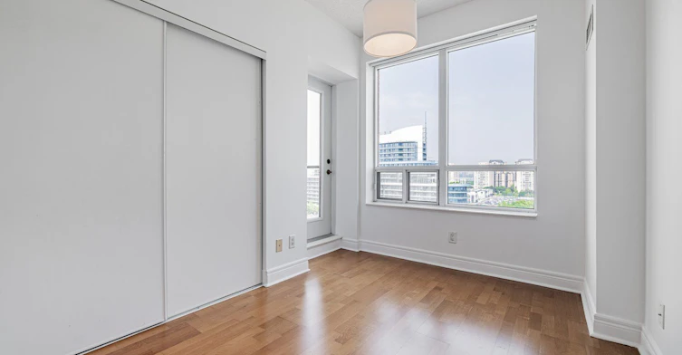 RG1-1 Clairtrell Road, Toronto, ON, M2N 7H6 - 12