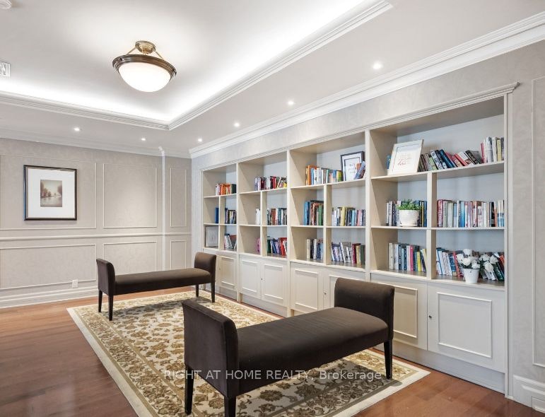 RG1-1 Clairtrell Road, Toronto, ON, M2N 7H6 - 18