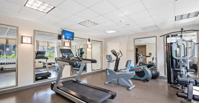 RG1-1 Clairtrell Road, Toronto, ON, M2N 7H6 - 19