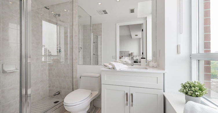 RG1-1 Clairtrell Road, Toronto, ON, M2N 7H6 - 11