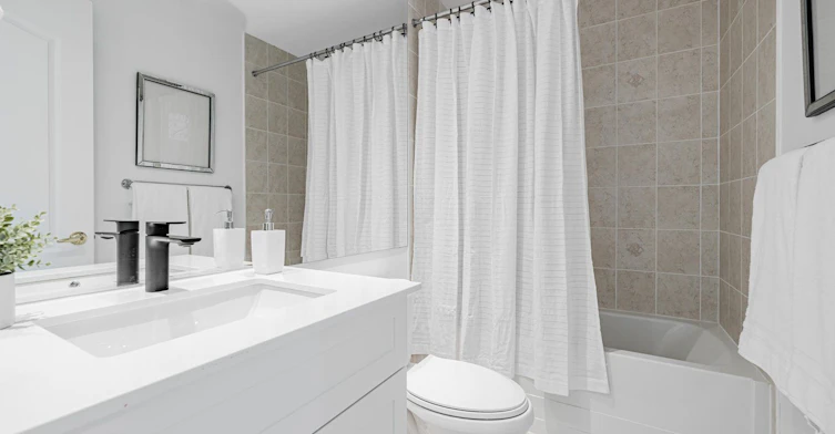 RG1-1 Clairtrell Road, Toronto, ON, M2N 7H6 - 15