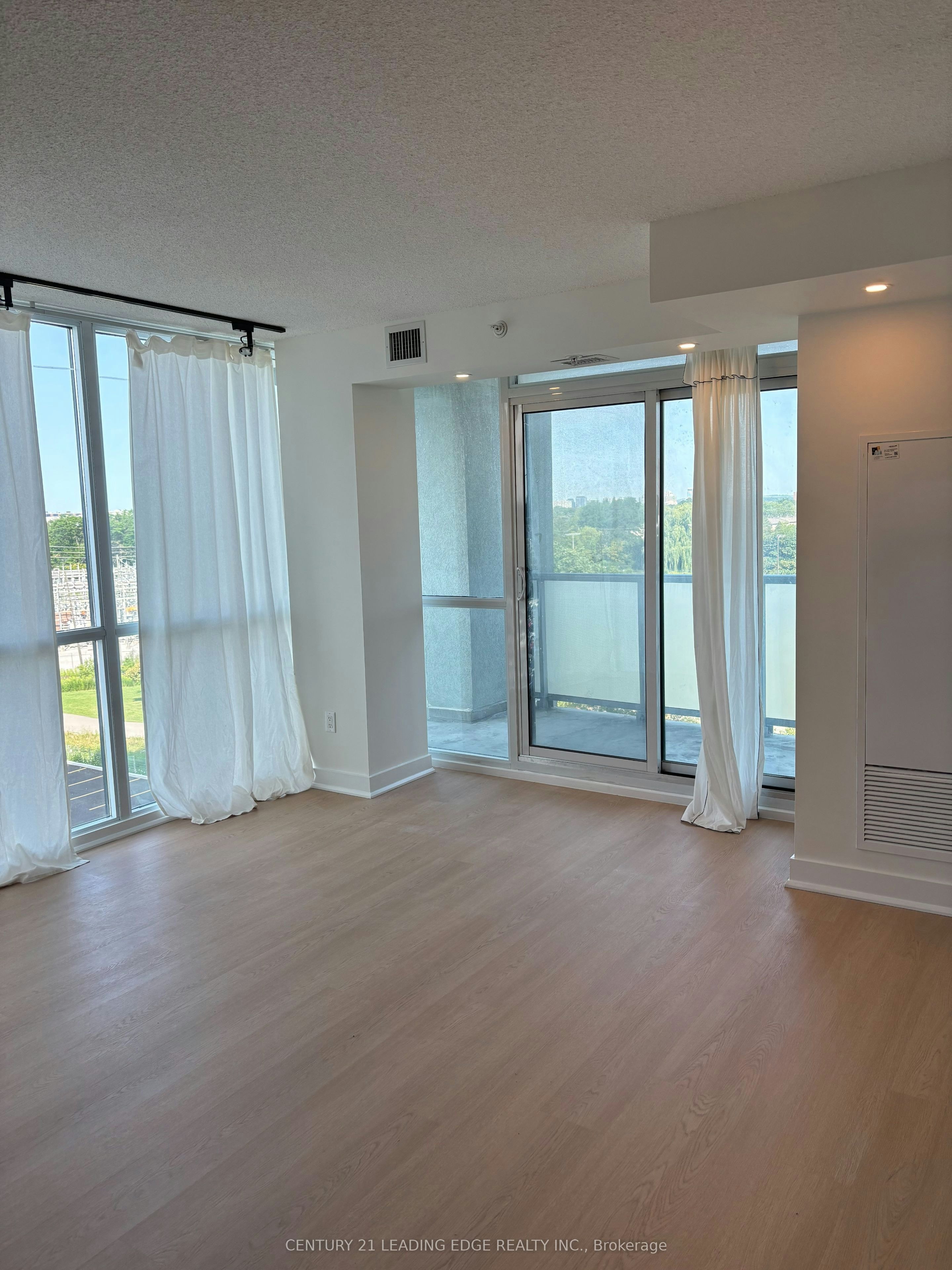 504-5740 Yonge Street, Toronto, ON, M2M 0B1 - 8