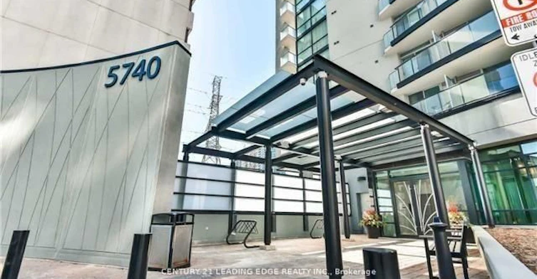 504-5740 Yonge Street, Toronto, ON, M2M 0B1