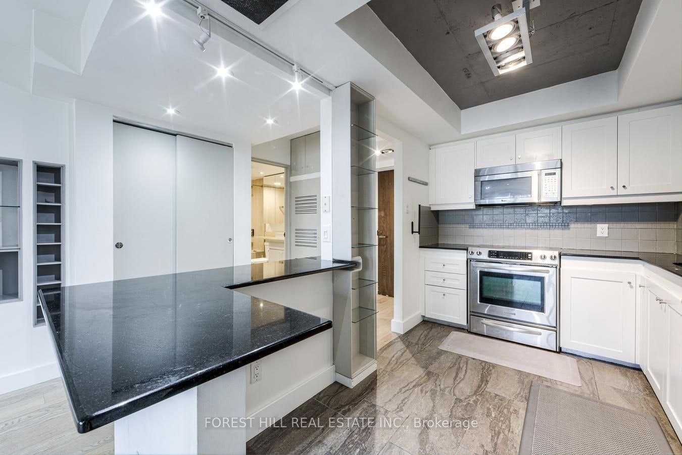 1707-65 Harbour Square, Toronto, ON, M5J 2L4 - 7