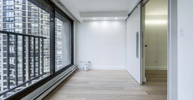 1707-65 Harbour Square, Toronto, ON, M5J 2L4 - 14