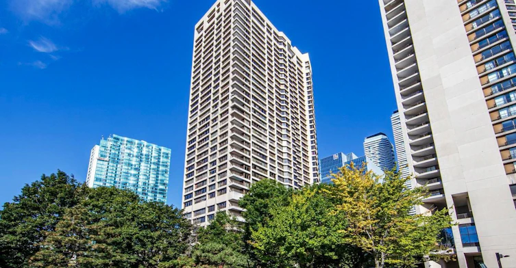 1707-65 Harbour Square, Toronto, ON, M5J 2L4