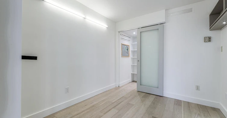 1707-65 Harbour Square, Toronto, ON, M5J 2L4 - 16