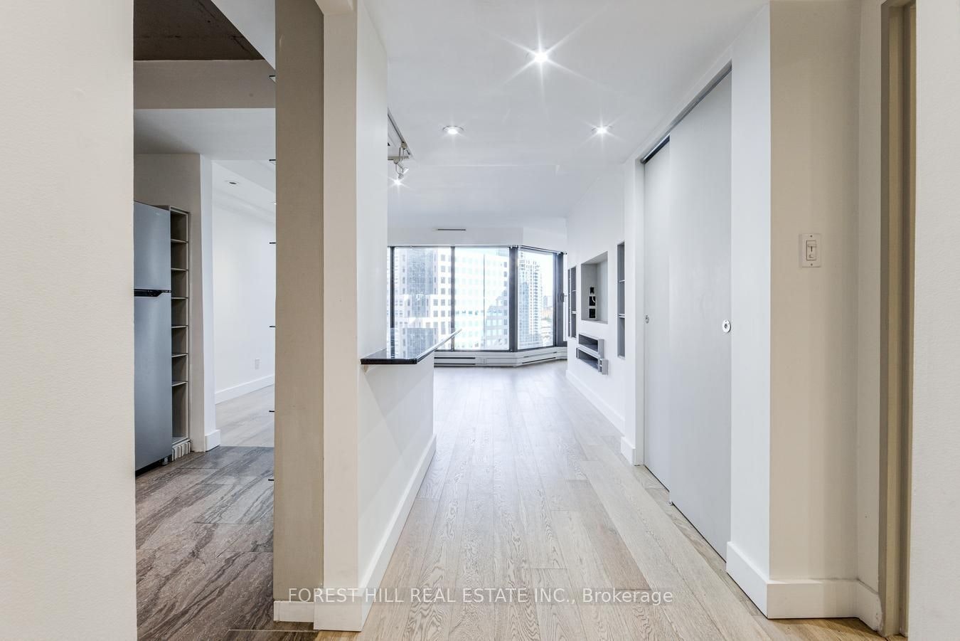 1707-65 Harbour Square, Toronto, ON, M5J 2L4 - 3