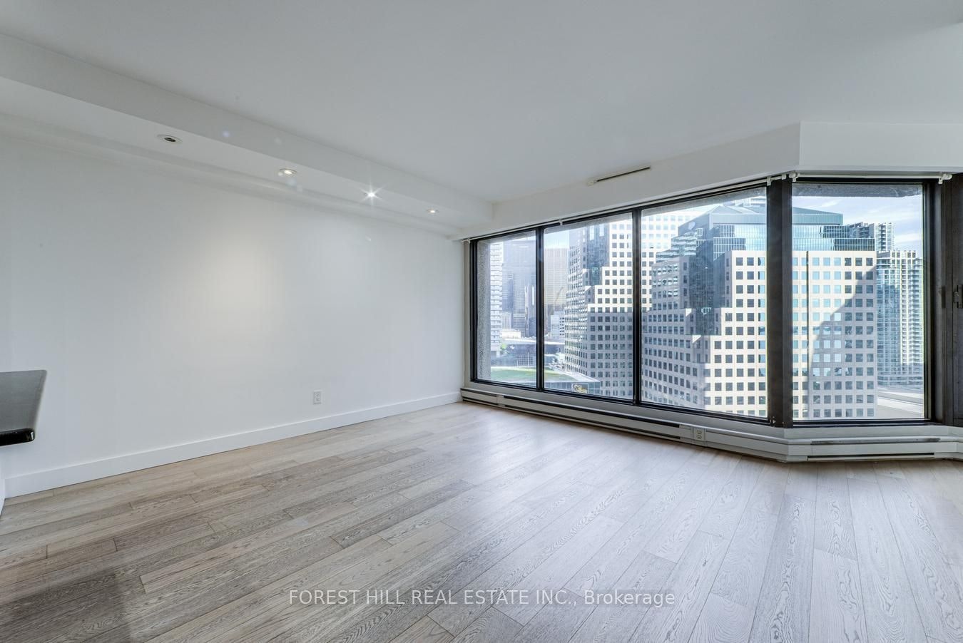 1707-65 Harbour Square, Toronto, ON, M5J 2L4 - 9