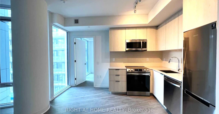 917-50 Power Street, Toronto, ON, M5A 0V3 - 2