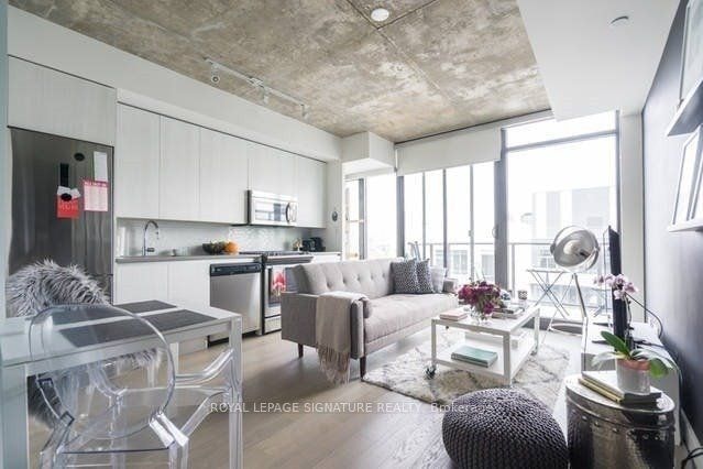 1612-111 Bathurst Street, Toronto, ON, M5V 2R1 - 13