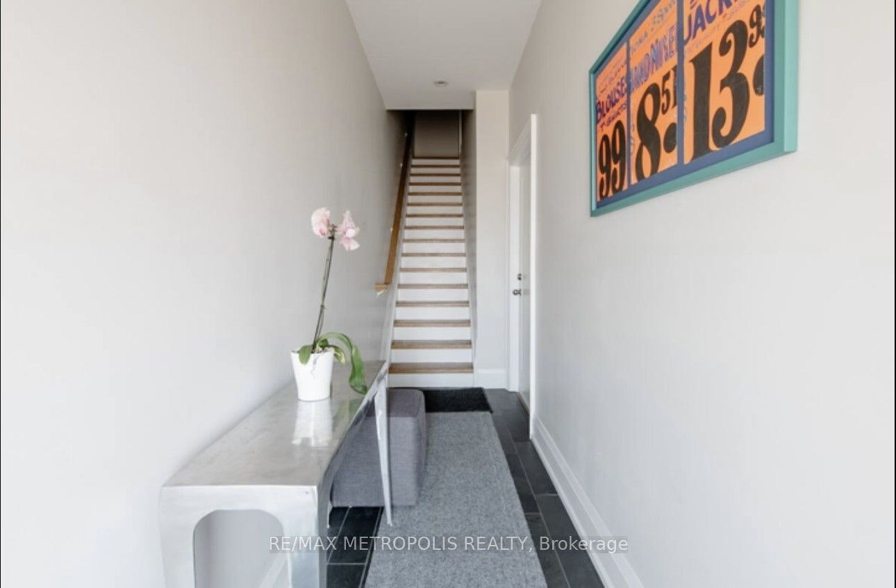 Main Floor-72 Grace Street, Toronto, ON, M6J 2S2 - 14
