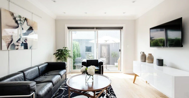 Main Floor-72 Grace Street, Toronto, ON, M6J 2S2 - 2