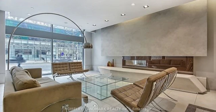2507-832 Bay Street, Toronto, ON, M5S 1Z6
