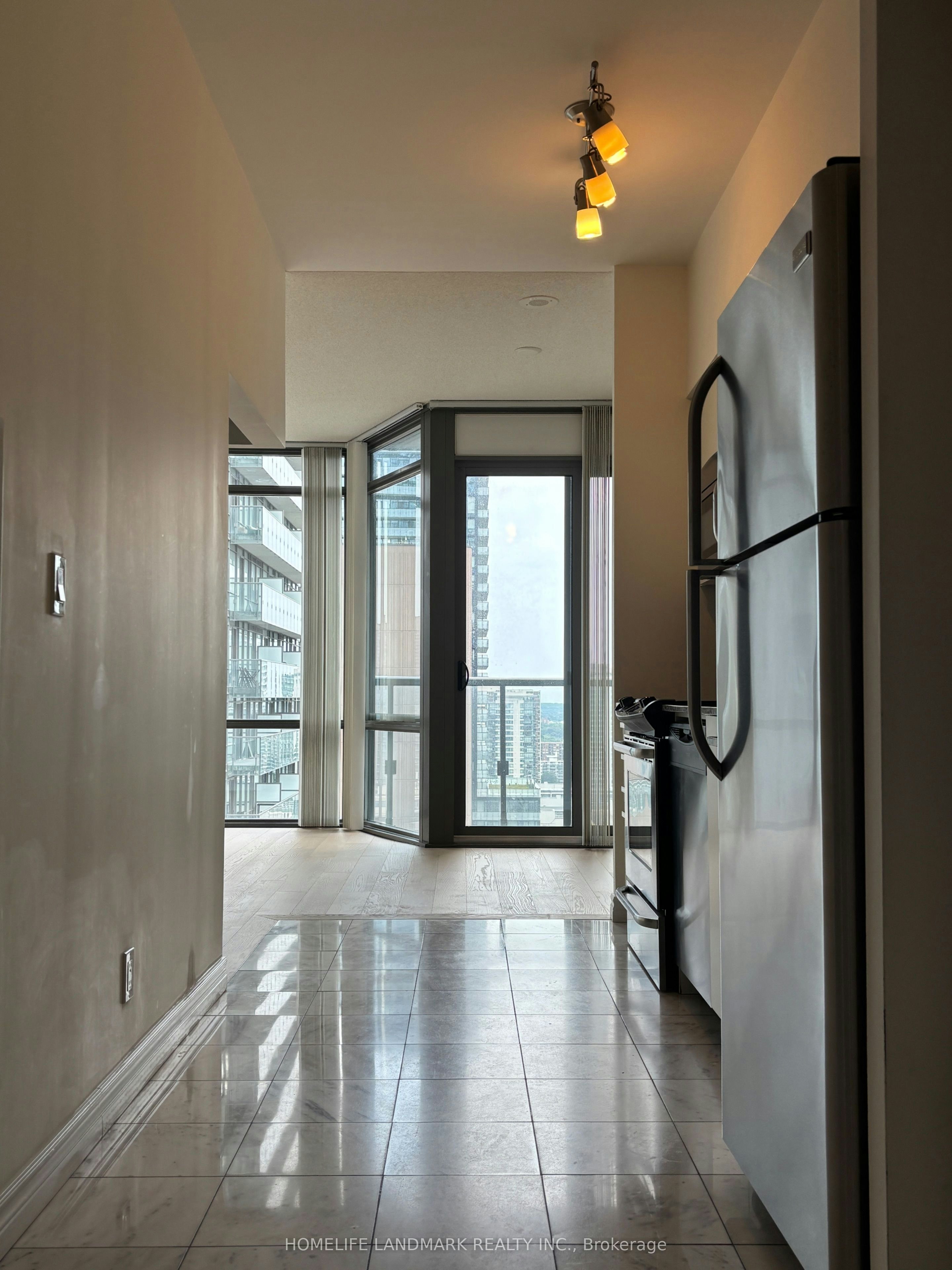 2507-832 Bay Street, Toronto, ON, M5S 1Z6 - 10