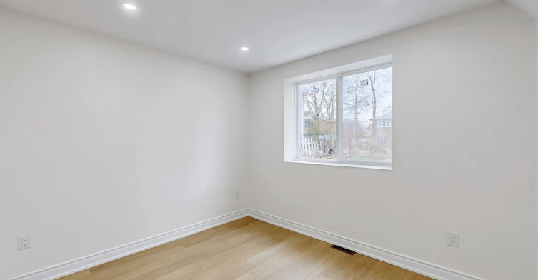 6 Deering Crescent, Toronto, ON, M2M 2A3 - 3