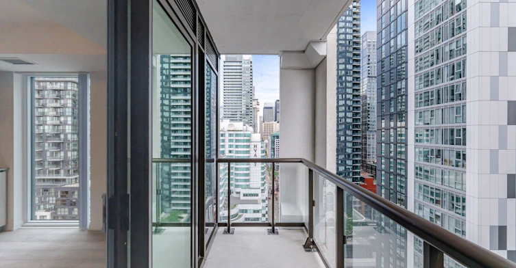 2208-400 King Street W, Toronto, ON, M5V 0X8 - 24