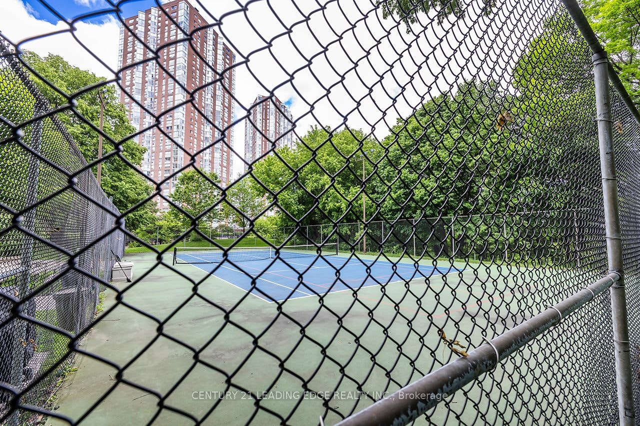 1708-75 Wynford Heights Crescent, Toronto, ON, M3C 3H9 - 3