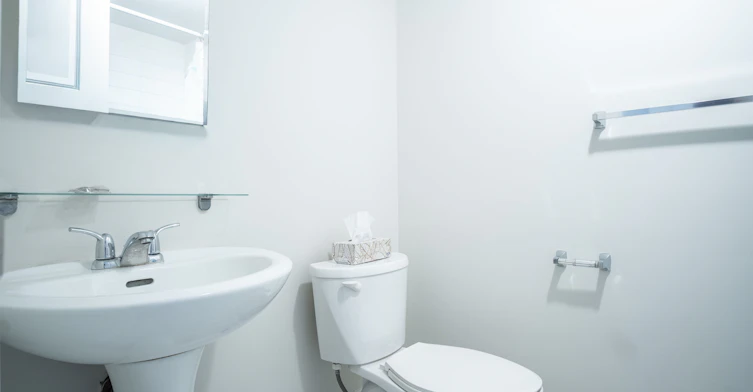 Basement 1-35 Roberta Drive, Toronto, ON, M6A 2J6 - 8