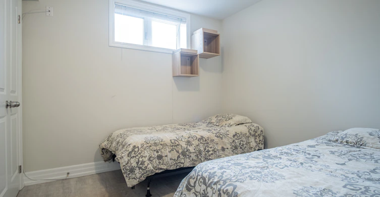 Basement 1-35 Roberta Drive, Toronto, ON, M6A 2J6 - 4