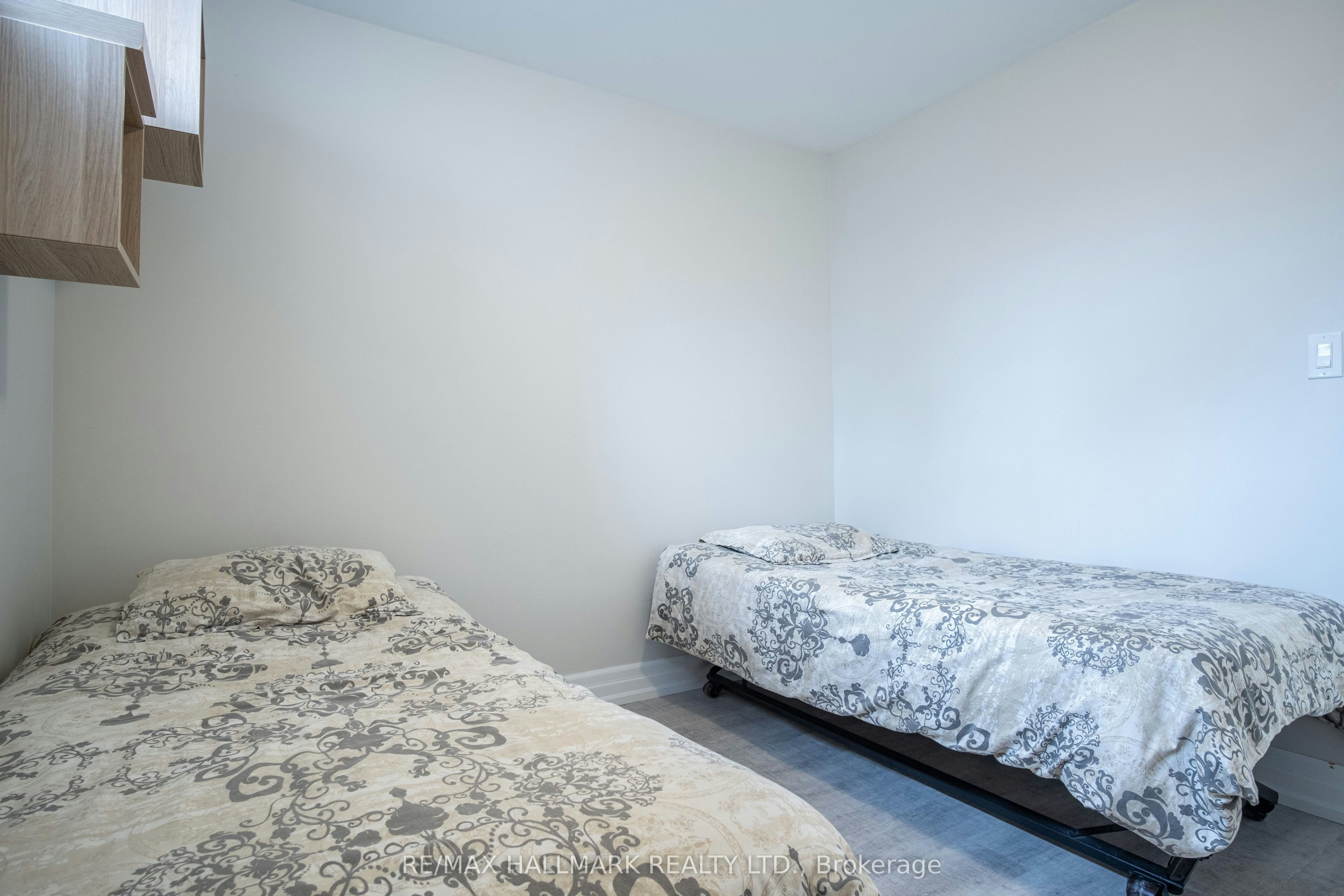 Basement 1-35 Roberta Drive, Toronto, ON, M6A 2J6 - 5
