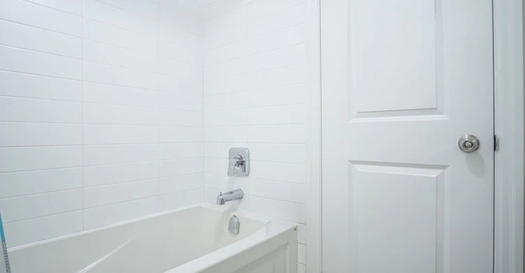 Basement 1-35 Roberta Drive, Toronto, ON, M6A 2J6 - 7