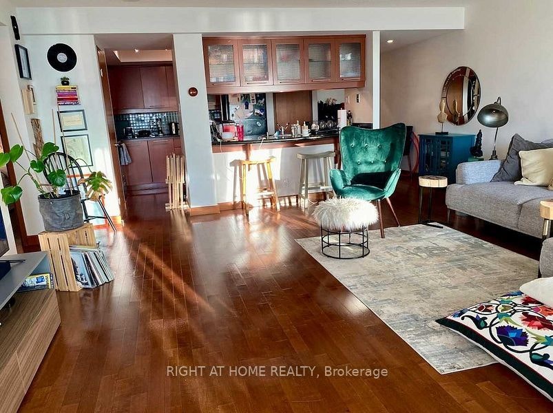 2012-99 Harbour Square, Toronto, ON, M5J 2H2 - 13