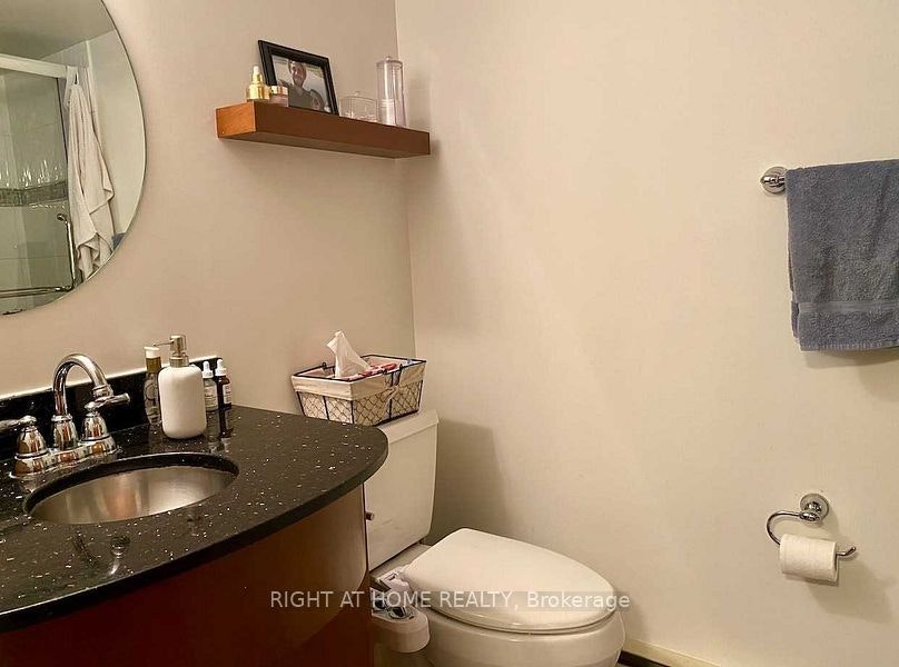 2012-99 Harbour Square, Toronto, ON, M5J 2H2 - 18