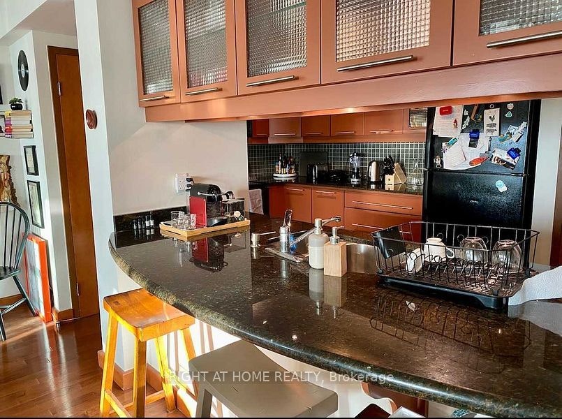 2012-99 Harbour Square, Toronto, ON, M5J 2H2 - 11