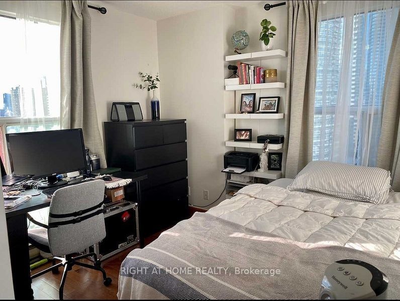 2012-99 Harbour Square, Toronto, ON, M5J 2H2 - 20