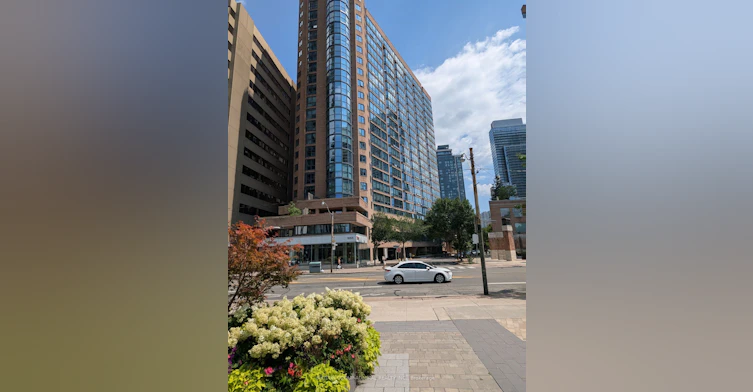 207-1055 Bay Street, Toronto, ON, M5S 3A3 - 3