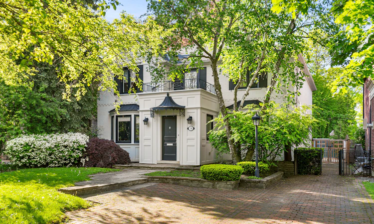 230 Strathallan Wood