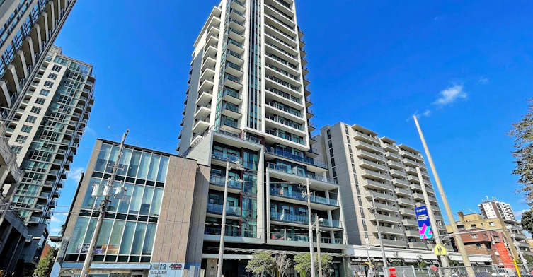 907-1486 Bathurst Street, Toronto, ON, M5P 3G9